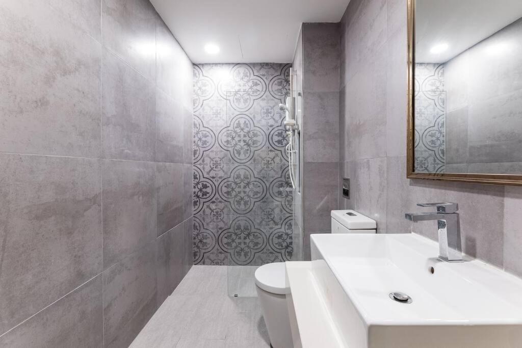 Apartamento Arte Mont Kiara Duplex 4 Pax Jacuzzi Kuala Lumpur Exterior foto